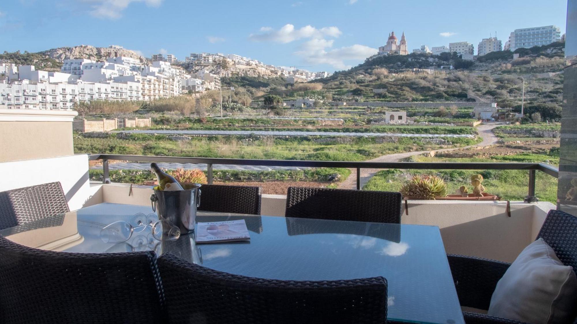 Mellieha Bay 3 Bedroom Apartment " Bliss On The Bay " エクステリア 写真